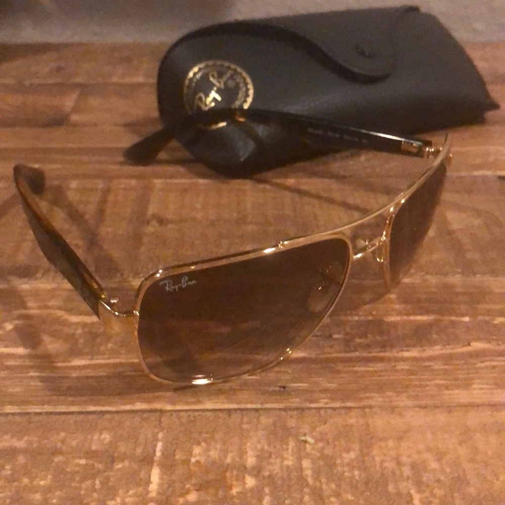 RayBan sunglasses 🕶